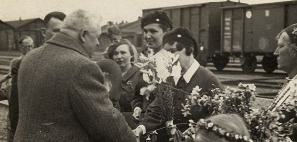 Президент Латвии Карлис Улманис на праздновании в Гулбене, 1938 год