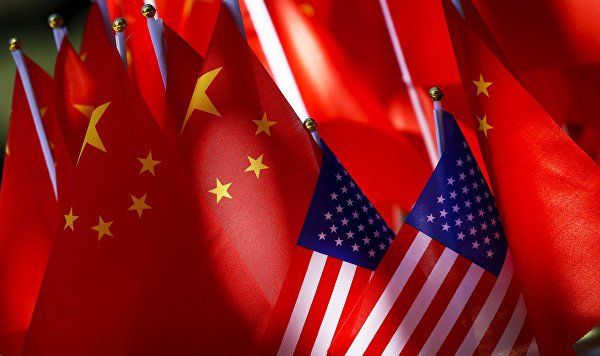 Флаги Китая и США Флаги Китая и США